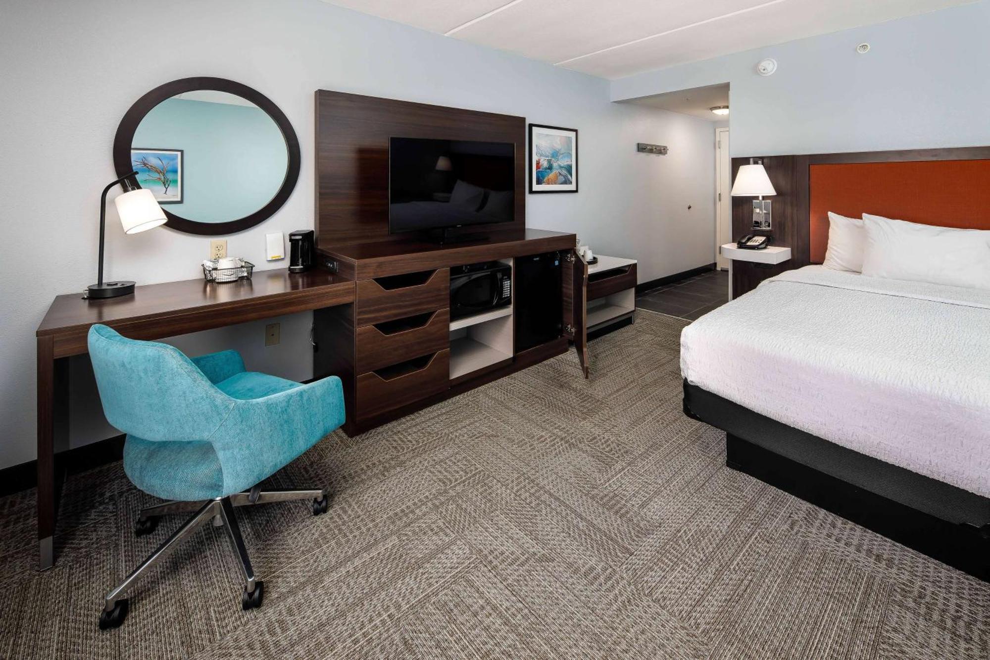 Hampton Inn & Suites Наварр Экстерьер фото