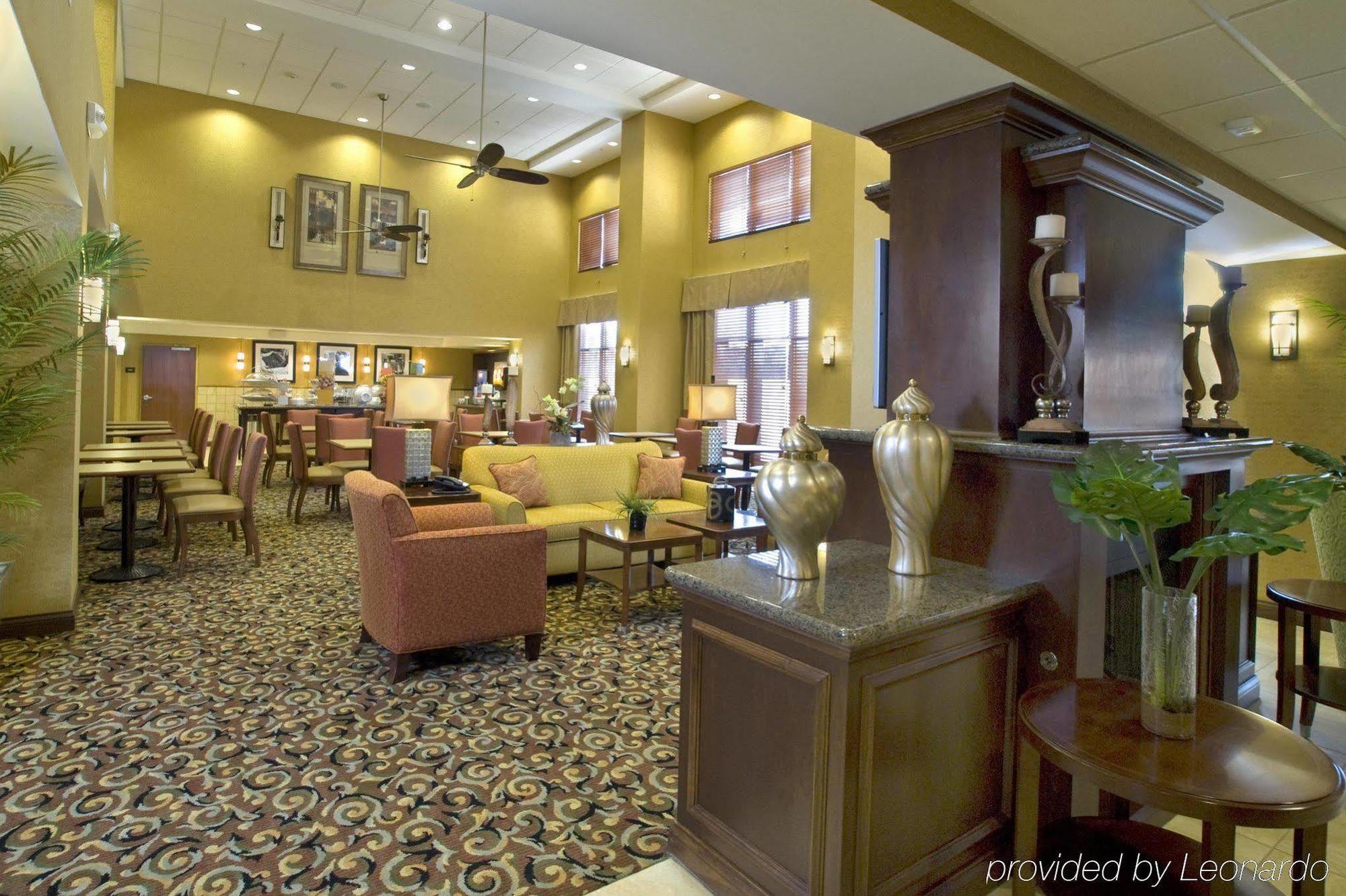 Hampton Inn & Suites Наварр Экстерьер фото