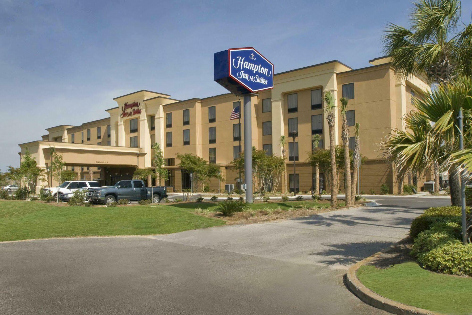 Hampton Inn & Suites Наварр Экстерьер фото